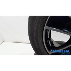 Renault - Clio - Sportvelgenset + banden