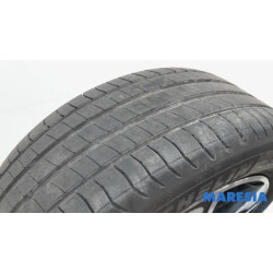 Renault - Clio - Sportvelgenset + banden