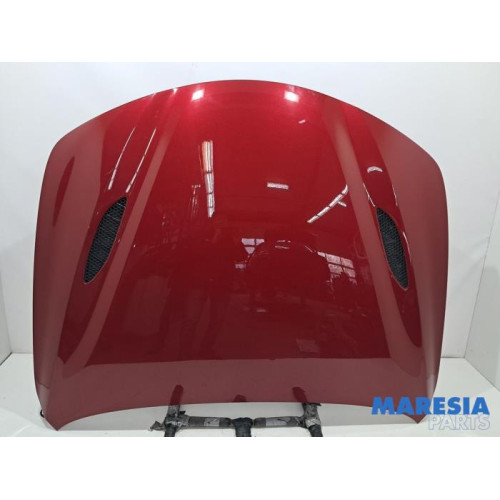 Alfa Romeo - Giulia - Bonnet