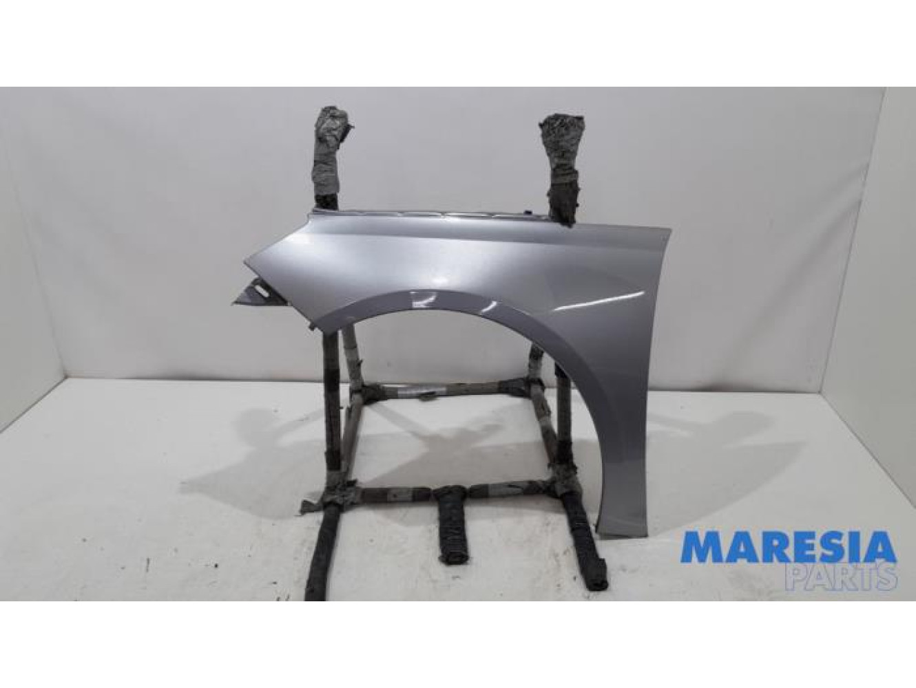 Peugeot - 308 - Front wing, left