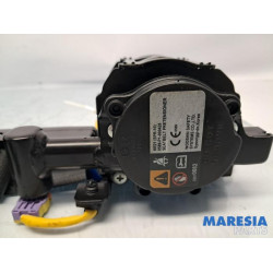 Opel - Karl - Front seatbelt, right