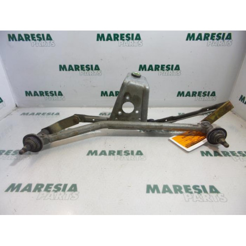 Peugeot - 206 - Wiper mechanism