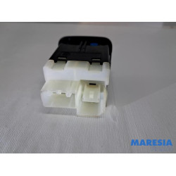 Opel - Karl - AUX / USB connection