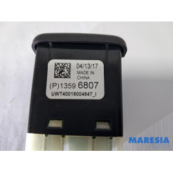 Opel - Karl - AUX / USB connection