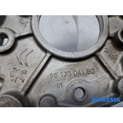 Peugeot - Partner - Stütze Dieselpumpe