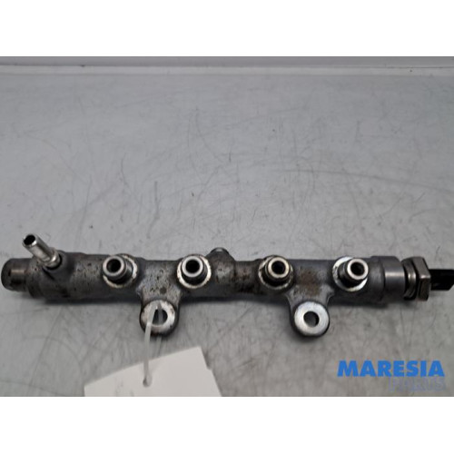 Peugeot - Partner - Fuel injector nozzle