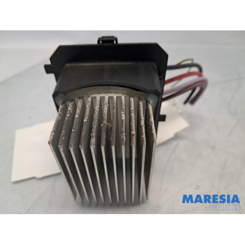 Renault - Clio - Heater resistor