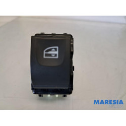 Renault - Clio - Commutateur vitre électrique