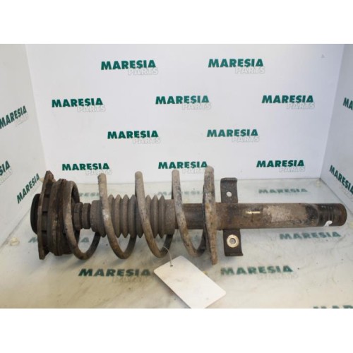 Renault - Megane - Front shock absorber rod, right