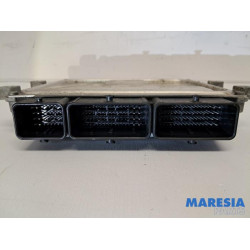 Renault - Clio - Engine management computer