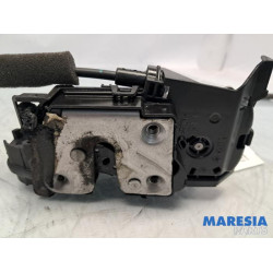 Renault - Clio - Rear door mechanism 4-door, right