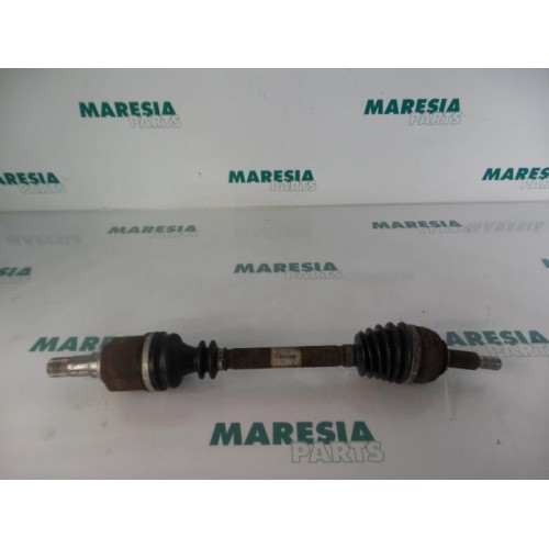 Renault - Megane - Aandrijfas links-voor