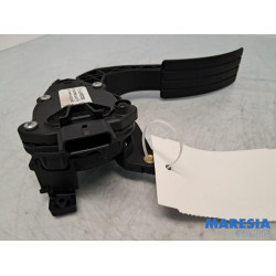 Renault - Clio - Accelerator pedal