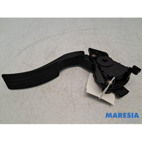 Renault - Clio - Accelerator pedal