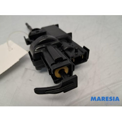 Renault - Clio - Tankklep Vergrendelingsmotor