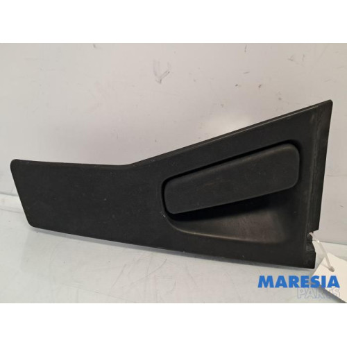 Renault - Clio - Rear door handle 4-door, right