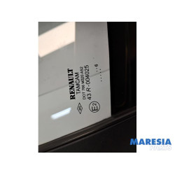 Renault - Clio - Quarter light, front right