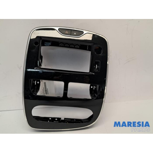 Renault - Clio - Radio omlijsting