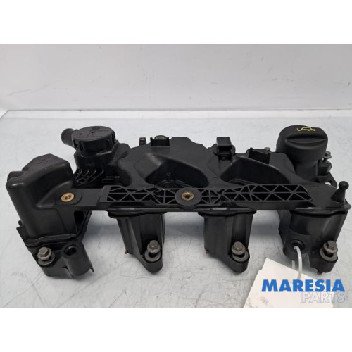 Peugeot - Partner - Rocker cover