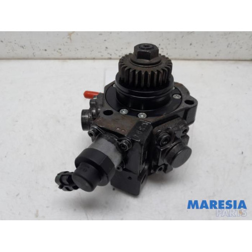 Opel - Vivaro - Brandstofpomp Mechanisch