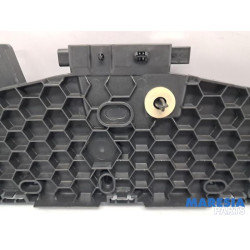 Opel - Grandland X - Rear bumper bracket central