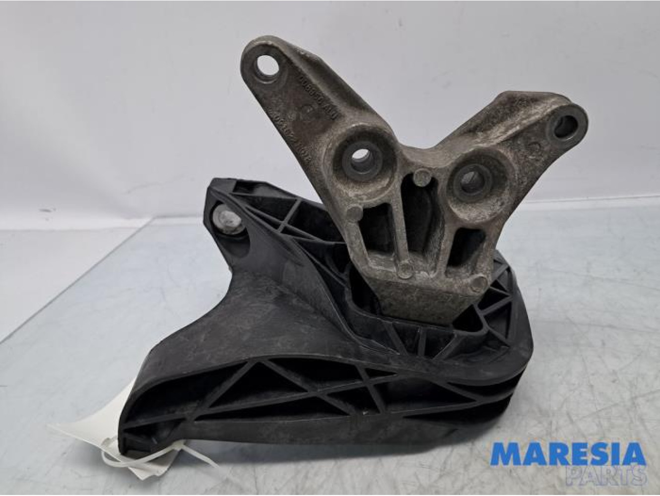 Opel - Grandland X - Engine mount