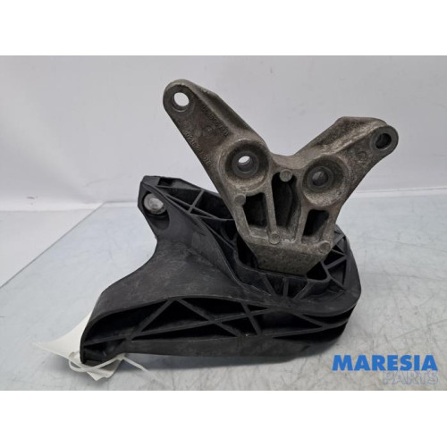 Opel - Grandland X - Engine mount