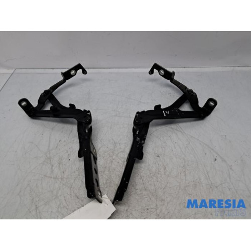 Opel - Grandland X - Bonnet Hinge