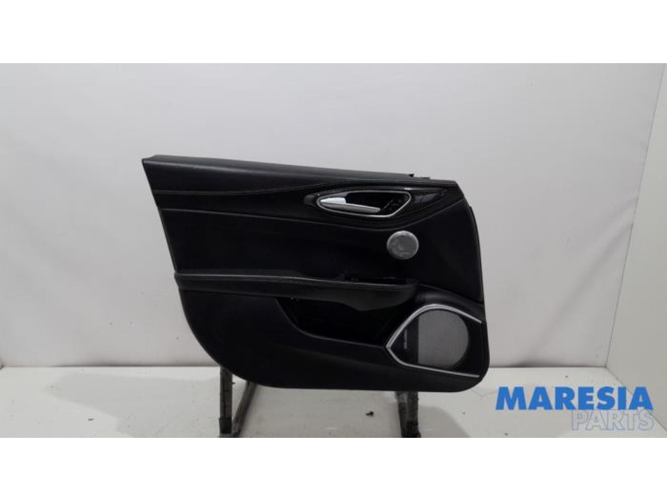 Alfa Romeo - Giulia - Door trim 4-door, front left