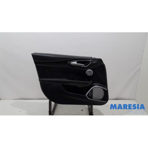 Alfa Romeo - Giulia - Door trim 4-door, front left