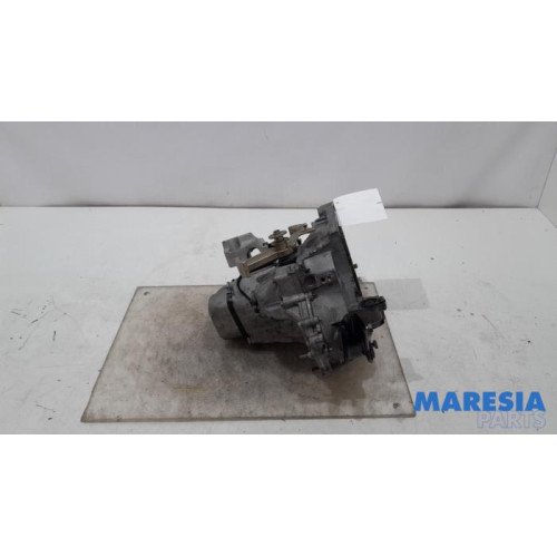 Opel - Corsa - Versnellingsbak