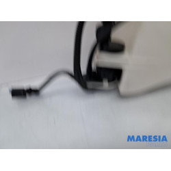 Opel - Grandland X - Front windscreen washer reservoir