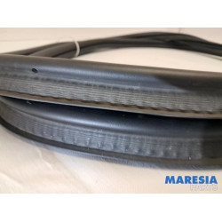 Opel - Grandland X - Tailgate seal