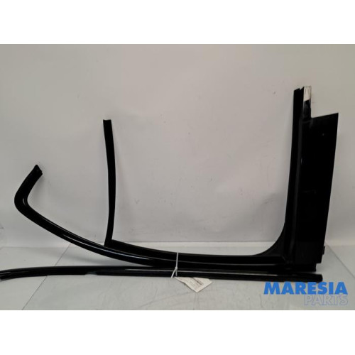 Alfa Romeo - Giulia - Door strip