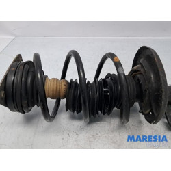 Renault - Clio - Front shock absorber rod, right