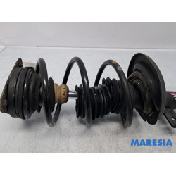 Renault - Clio - Front shock absorber rod, left