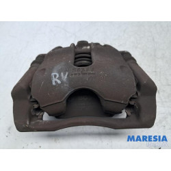 Renault - Clio - Front brake calliper, right