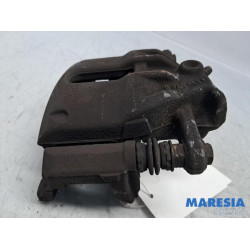 Renault - Clio - Front brake calliper, right