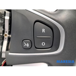 Renault - Clio - Stuurwiel