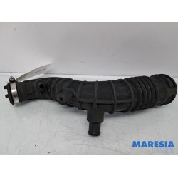 Renault - Clio - Air intake hose