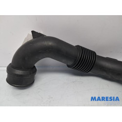 Renault - Clio - Air intake hose