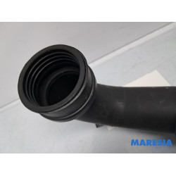 Renault - Clio - Air intake hose