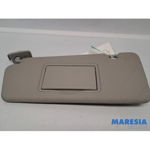 Renault - Clio - Sun visor