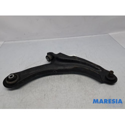 Renault - Clio - Front lower wishbone, right
