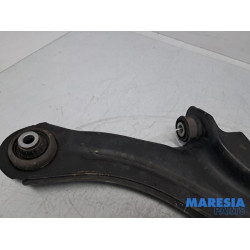 Renault - Clio - Front lower wishbone, right