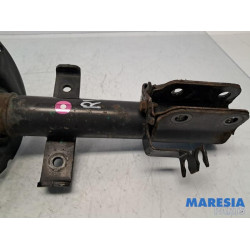 Renault - Clio - Barre amortisseur avant droit