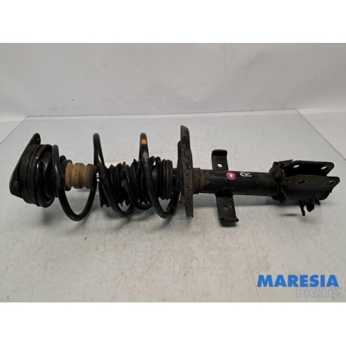 Renault - Clio - Front shock absorber rod, right