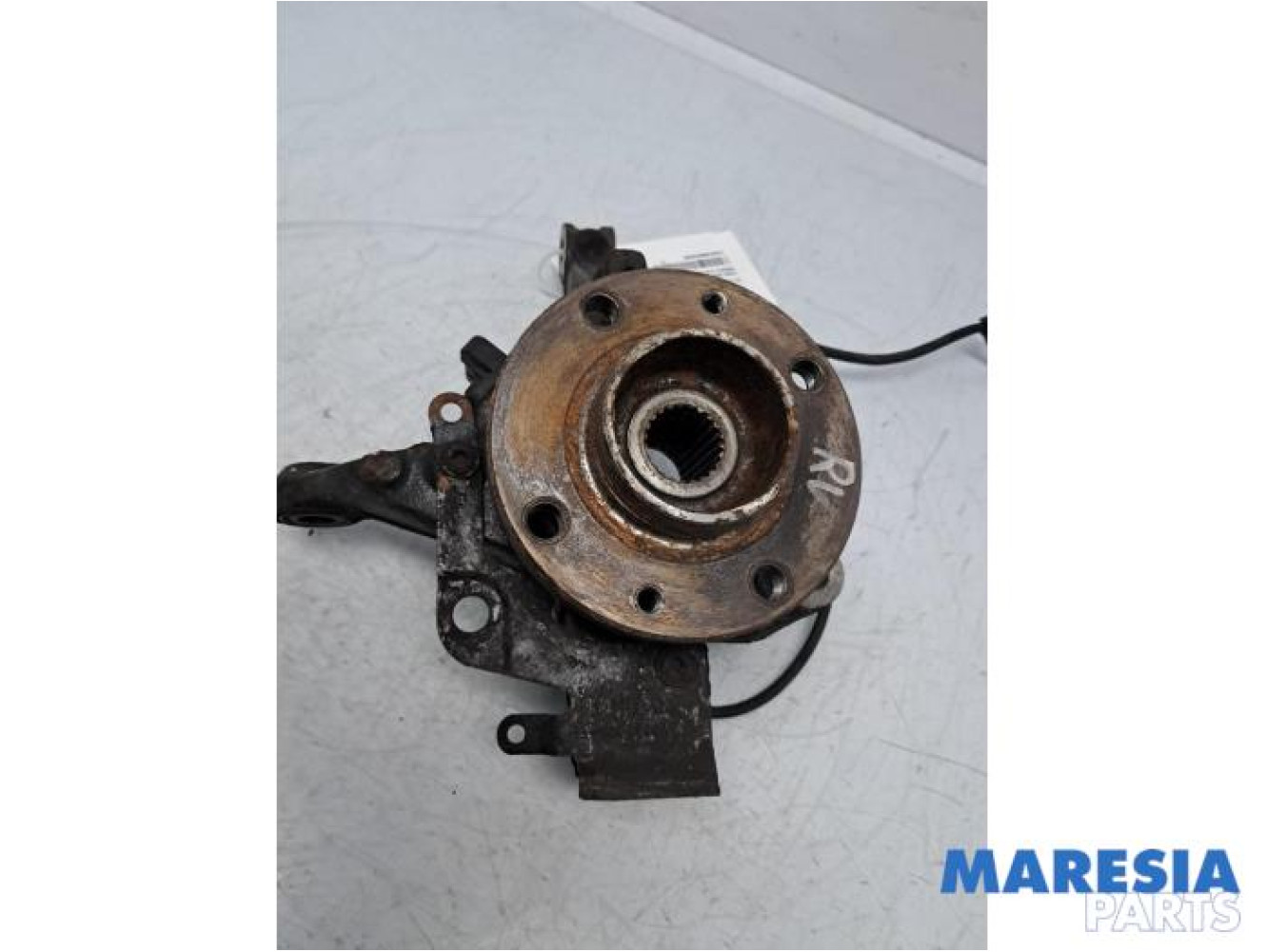 Renault - Clio - Fusee rechts-voor