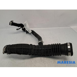 Renault - Clio - Air intake hose
