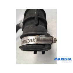 Renault - Clio - Air intake hose